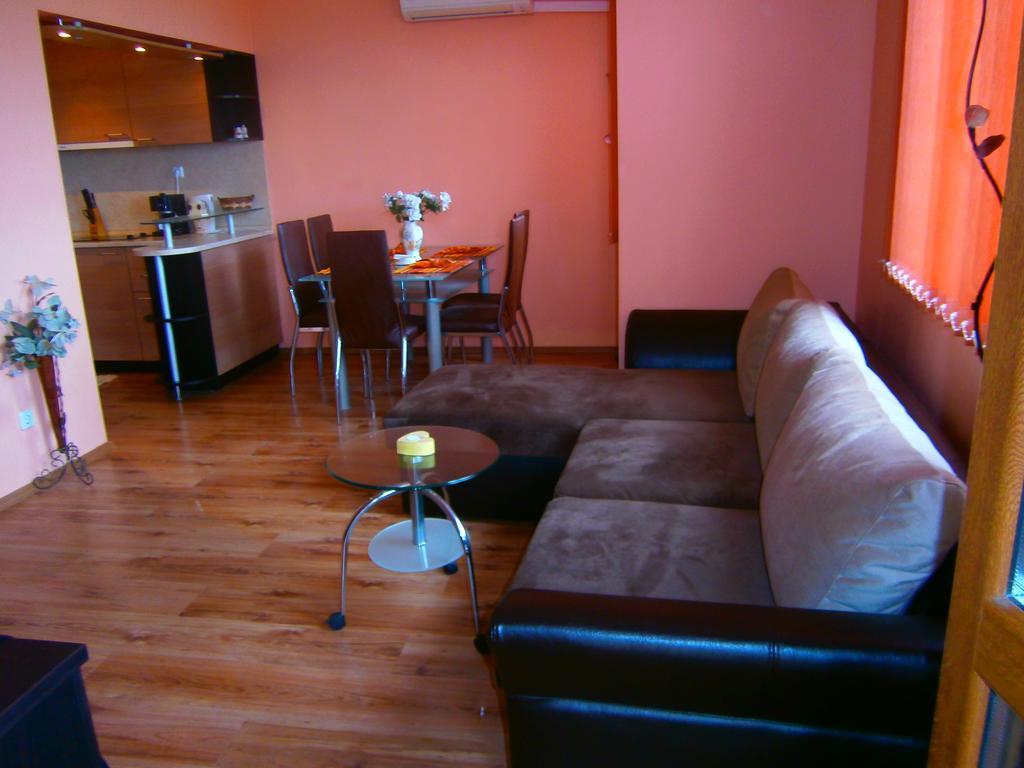 פומורי Apartments Stefi מראה חיצוני תמונה
