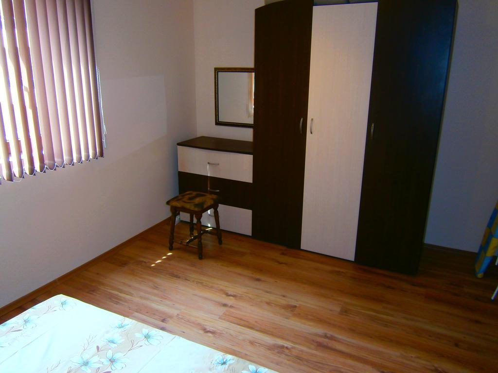 פומורי Apartments Stefi מראה חיצוני תמונה